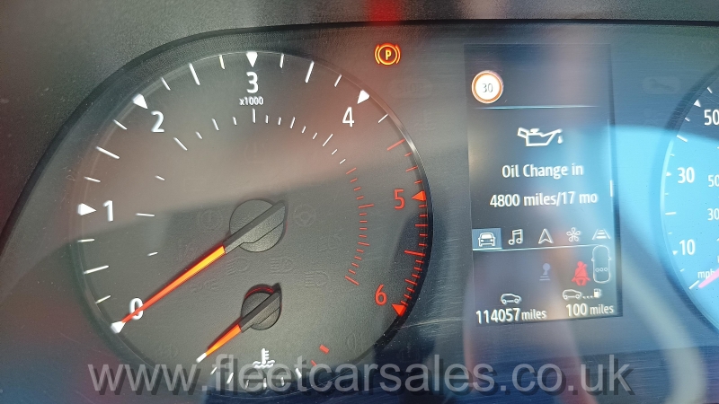 Clio Iconic Service Records (2)